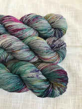 Load image into Gallery viewer, Lunar Reef - In Stock (Worsted)

