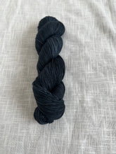 Load image into Gallery viewer, Commander (Dyed to Order)
